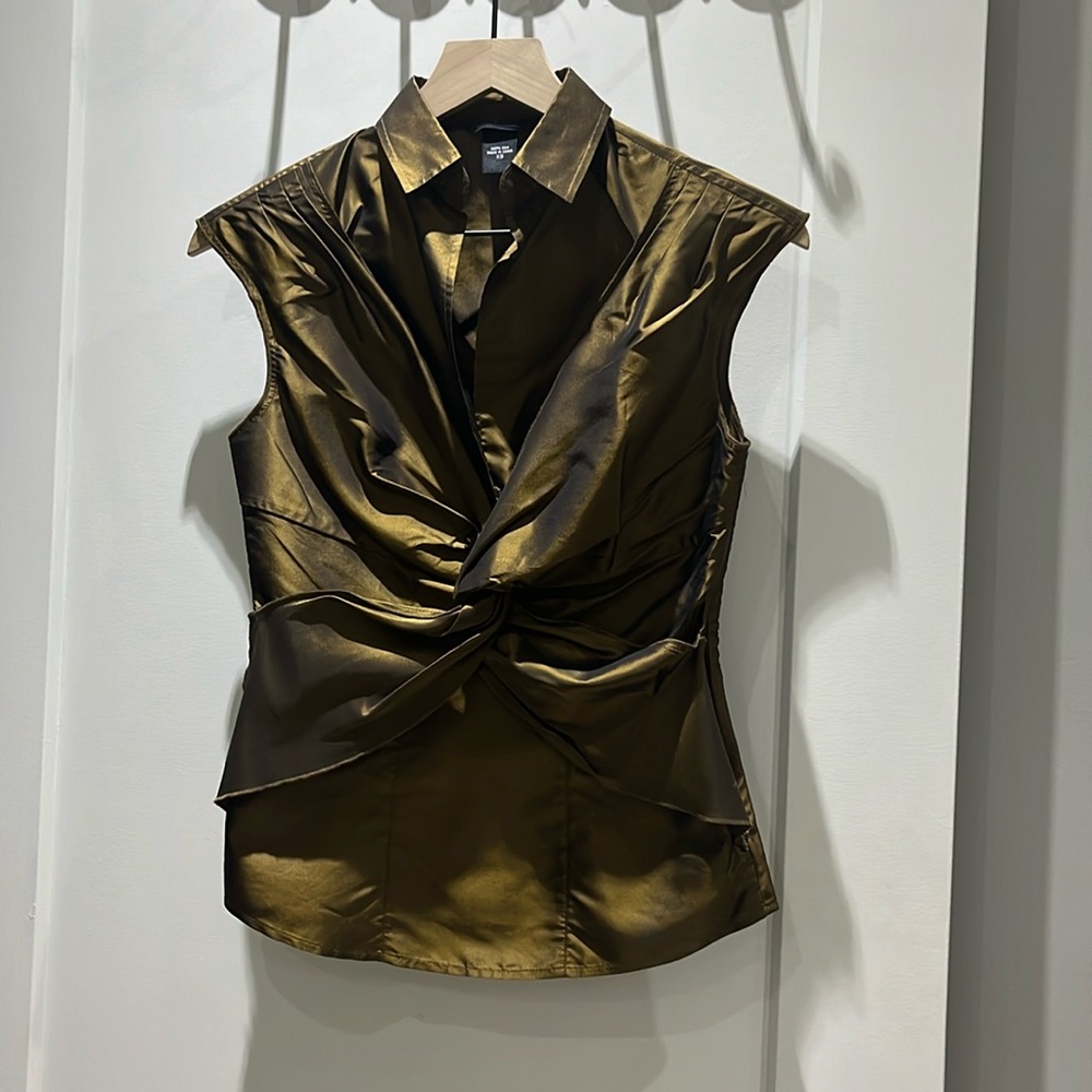 XS 100% Silk Moda International Blouse